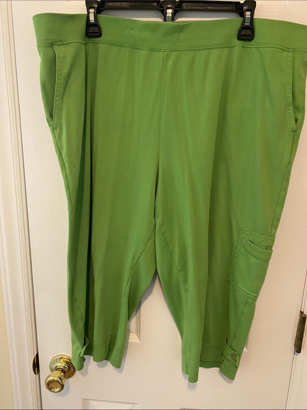 Link Olive Green Pull-On Capri Cargo Pants